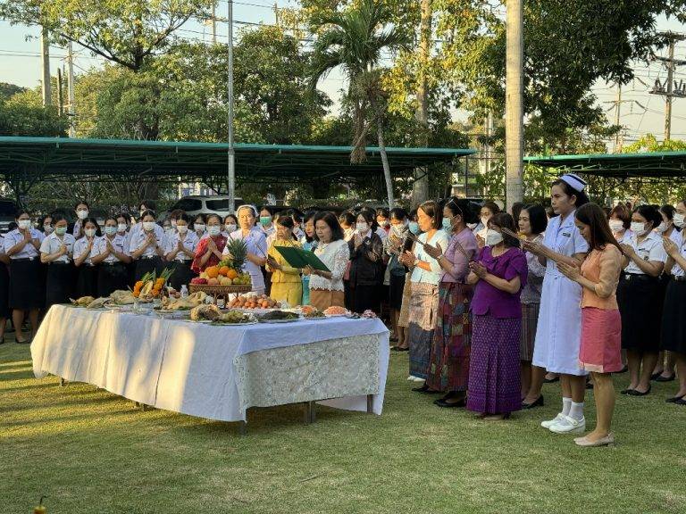 พิธีทำบุญเนื่องในวันคล้ายวันสถาปนาวิทยาลัย ครบรอบ 42 ปี